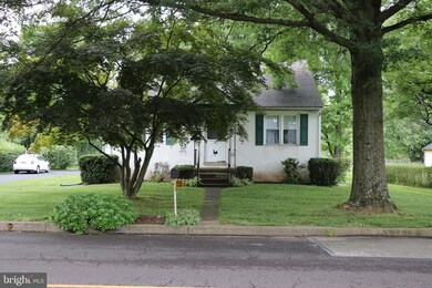 2224 W Walnut St, Colmar, PA 18915 - photo 2