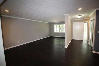 1157 Middleport Dr, Columbus, OH 43235 - photo 2