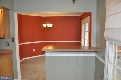 8283 Berryfield Dr, Nottingham, MD 21236 - photo 4