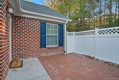 103 Horatio Gates Dr, Yorktown, VA 23690 - photo 3