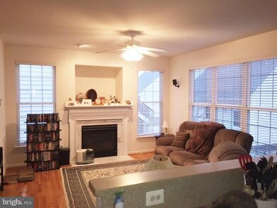 42464 Mandolin St, Chantilly, VA 20152 - photo 5