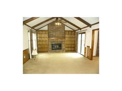 7421 Monrovia St, Shawnee, KS 66216 - photo 2