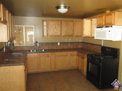 37836 10th St E, Palmdale, CA 93550 - photo 6