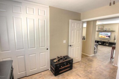 Bedroom 2/Den