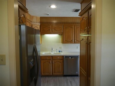 4112 Alicante Ave, Fort Worth, TX 76133 - photo 2