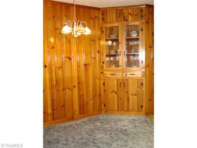 711 Britt Ave, Asheboro, NC 27203 - photo 7