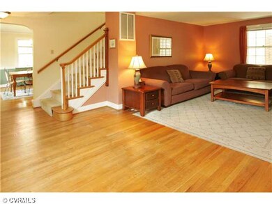 Living Room - Gorgeous hardwood floors compliment 