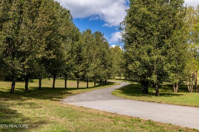 Entrance Boulevard