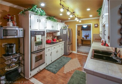 1910 W Shawntel Smith Blvd, Muldrow, OK 74948 - photo 7