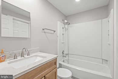 6024 Rowanberry Dr, Elkridge, MD 21075 - photo 7