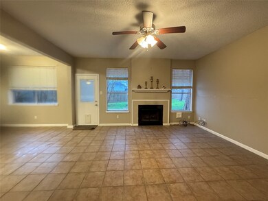 16043 Cedar Gully Dr, Friendswood, TX 77546 - photo 3