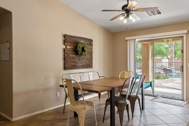 CASUAL DINING 2