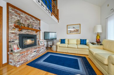 8 Elisha Pond Dr, Yarmouth Port, MA 02675 - photo 5