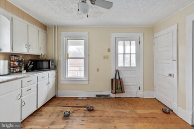 616 Branch St, Strasburg, VA 22657 - photo 6