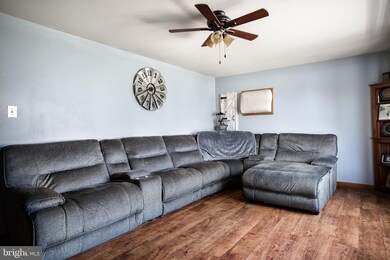 93 Girl Scout Dr, Hedgesville, WV 25427 - photo 4