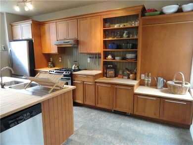 Kitchen. This is just a part of the kitchen! Check