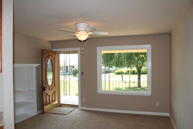 6104 Herron Ct, Louisville, KY 40229 - photo 5