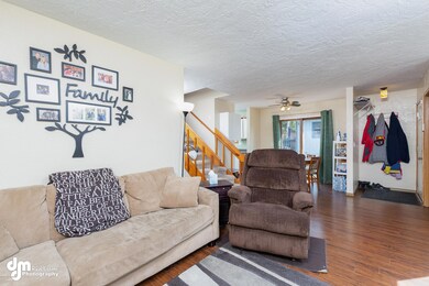 Living Room 20190705-DW-40567-FULL
