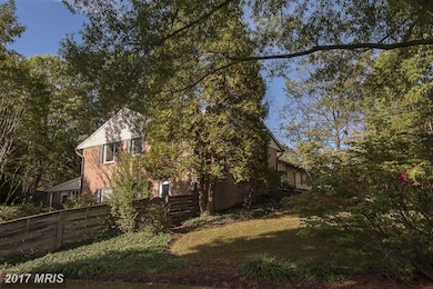 12910 Forest View Dr, Beltsville, MD 20705 - photo 2