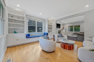 32A Vail Ave, East Quogue, NY 11942 - photo 2