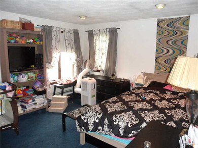 139 Yeoman Ave, Cranston, RI 02920 - photo 5