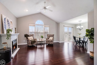 1895 Flagstone Cir unit 132, Rochester, MI 48307 - photo 4