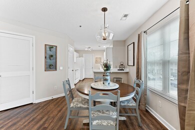 013_1605_willoughby_park_court-10
