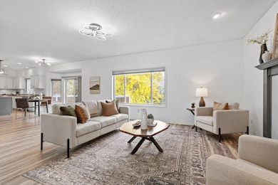 2777 Pampas Ct, Shakopee, MN 55379 - photo 3