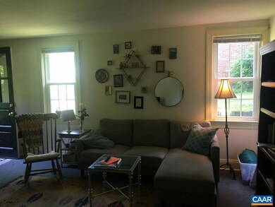 815 Locust Ave unit B, Charlottesville, VA 22902 - photo 4