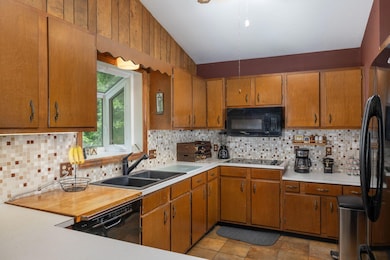 E590 Mundsack Rd unit A, Genoa, WI 54632 - photo 5