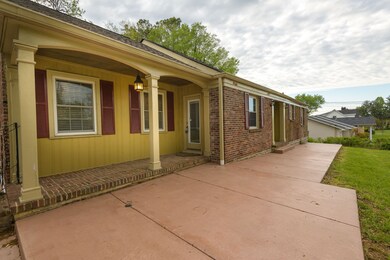 906 S Brittain St, Shelbyville, TN 37160 - photo 2