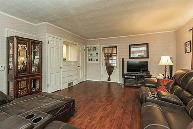 1536 56th St, Des Moines, IA 50311 - photo 5