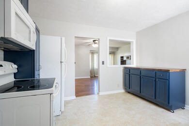 251 N Brooks St, Columbus, IN 47201 - photo 7