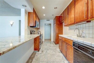 5454 Zelzah Ave unit 215, Encino, CA 91316 - photo 4