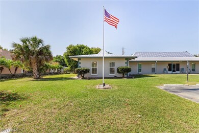 5725 Genesee Pkwy unit 12, Bokeelia, FL 33922 - photo 3