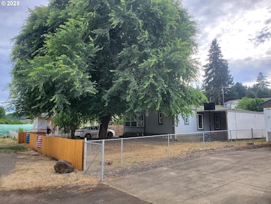 425 Birch St, Yoncalla, OR 97499 - photo 3