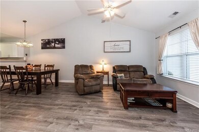 2015 Shady Pond Dr unit 179, Clover, SC 29710 - photo 5