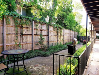 5722 Gaston Ave unit B, Dallas, TX 75214 - photo 2