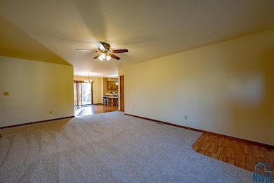 4308 46th Street Place, Sioux City, IA 51108 - photo 6