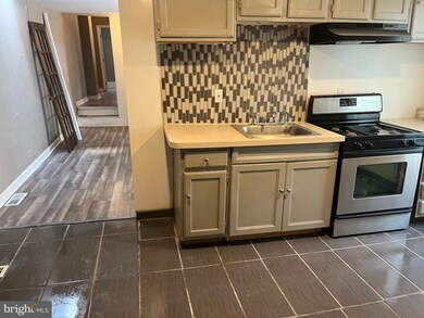 608 S 5th St unit 2, Camden, NJ 08103 - photo 6