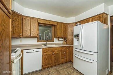 1857 NW 81st St, Clive, IA 50325 - photo 4