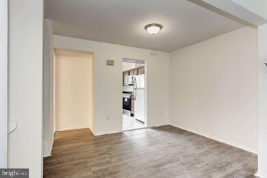 15260 Lodge Terrace, Woodbridge, VA 22191 - photo 5