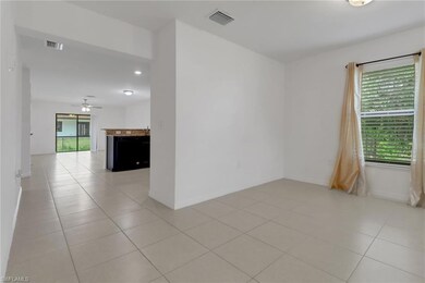 92 Blackstone Dr, Fort Myers, FL 33913 - photo 5