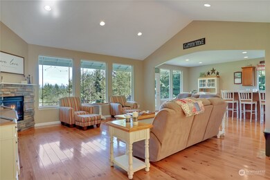 15330 Rainier View Dr SE, Yelm, WA 98597 - photo 7