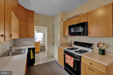 106 N Waverly St, Reading, PA 19607 - photo 7