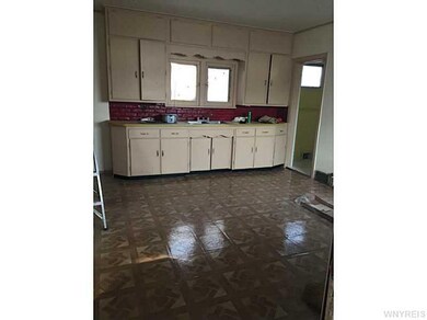 Kitchen. HUGE!!  Set the table