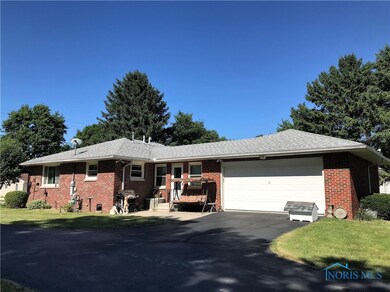 302 Jackson St, Elmore, OH 43416 - photo 2