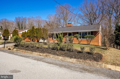 13500 Harrison Ave, Fort Washington, MD 20744 - photo 2