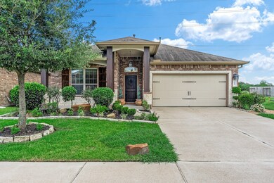 304 Kendall Crest Dr, Alvin, TX 77511 - photo 3