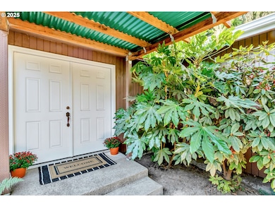 812 E Beacon Dr, Eugene, OR 97404 - photo 2